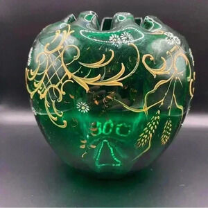 VGT Green Handblown Ruffled Vase with Gold Detailing